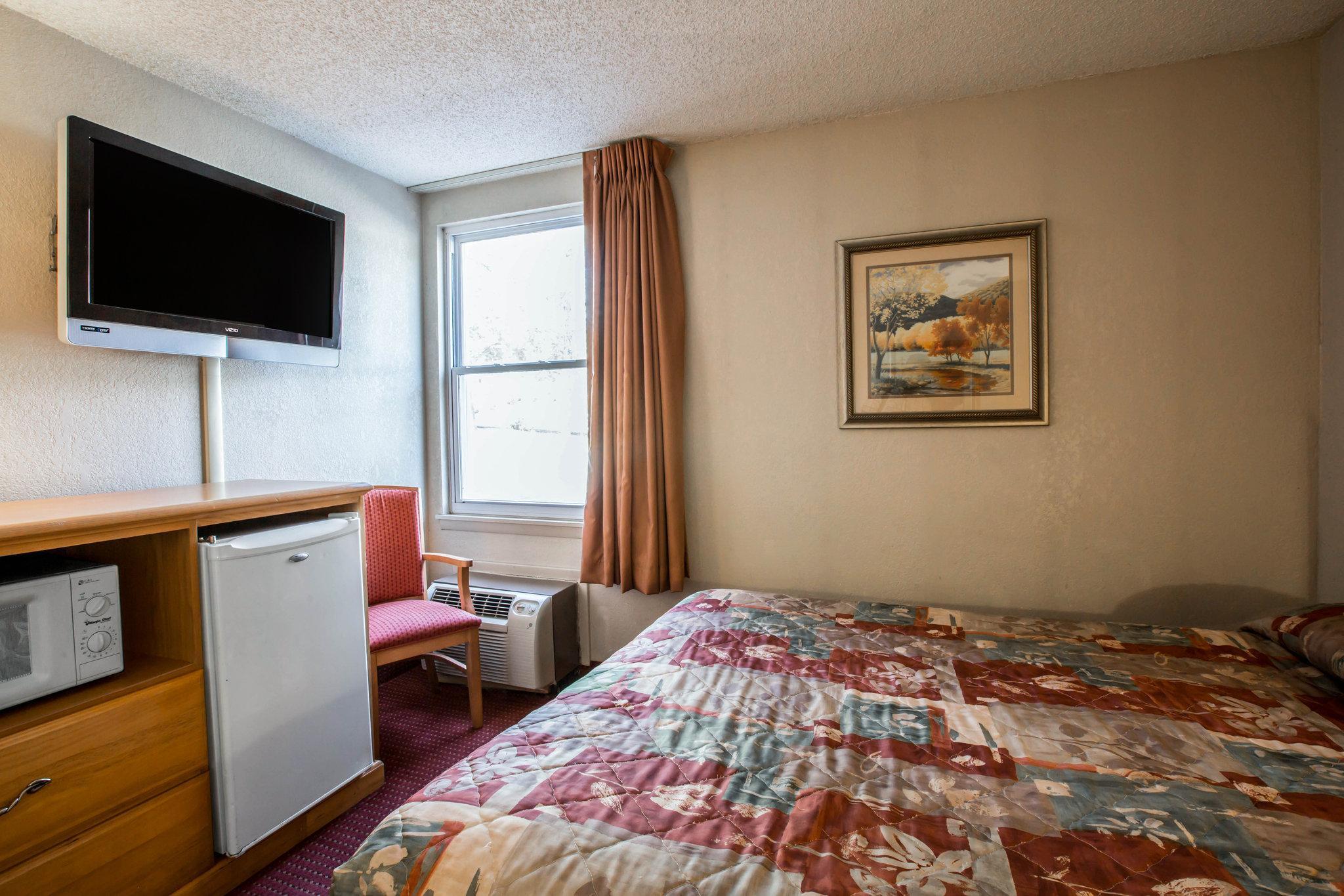 Rodeway Inn *